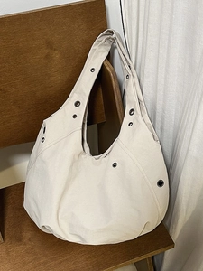 Women Large Capacity Nylon Shoulder Bag With Metal Eyelets Water Repellent Slouchy Hobo Tote Bag For Travel Casual Daily Commute