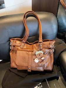 Women Large Capacity PU Leather Tote Bag Vintage Preppy Style Shoulder Crossbody Bag With Teddy Bear Pendant For Daily Commute