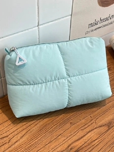 Cartera de Mano Acolchada Puffy para Mujer Color Sólido Tela Oxford Cierre de Cremallera Bolso de Almacenamiento de Maquillaje Ligero Casual Diario Viaje para Mujer