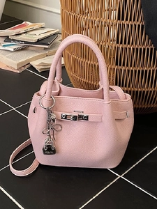 Sac Seau Rétro en Cuir PU pour Femme Motif Litchi Sac à Main Avec Charme Sac Bandoulière Sac à Épaule pour Bureau Rendez-vous Petit Tote
