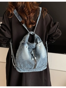 Retro hellblaue Denim Tote Tasche mit großem Fassungsvermögen und verstellbarem Gurt