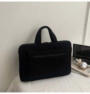 Détails du sac à main en velours côtelé noir pour ordinateur avec double zip