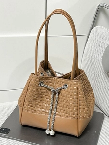 Sac Seau Tissé pour Femmes Sac à Main en Cuir PU Avec Cordon de Serrage en Chaîne Métal Künstliche Perle Sac à Bandoulière Mode Décontracté