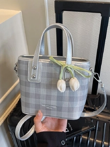 Sac Seau en PU à Carreaux Gingham Avec Pendentif Tulipe en Satin Sac à Épaule Décontracté Grande Capacité Sac à Main Femme Quotidien Navettage Sac à Main