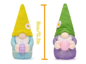 Detalle de gnomos de Pascua de 31 cm con gorros de punto y huevos para decoración