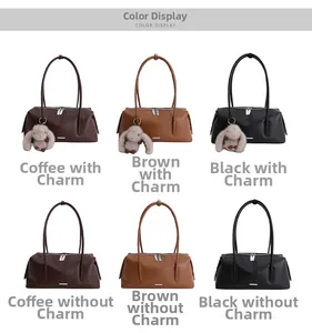 Boston Tote Bag Farbauswahl in Braun und Schwarz mit optionalen Plüschhasen-Anhängern