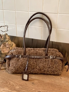 Women Faux Lamb Wool Tote Bag Large Capacity Plush Underarm Shoulder Bag With Leather Strap Fashion Cylinder Pillow Bag