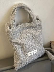 Women Plush Bucket Bag Lamb Wool Crossbody Shoulder Handbag Magnetic Closure Checkered Lining Casual Daily Fashion Tote