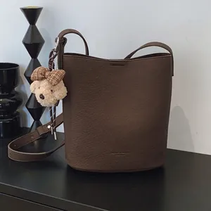 Women Pebbled PU Leather Bucket Bag Large Capacity Retro Crossbody Bag With Plush Bear Pendant Minimalist Shoulder Bag