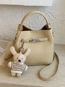 Elegant PU Leather Bucket Bag For Women Crossbody Handbag With Rabbit Charm Litchi Grain Daily Commuting Shoulder Bag Sophisticated Top Handle Purse