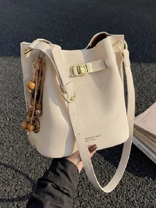 Sac Seau en Cuir PU pour Femme Vintage Old Money Avec Breloque Perlée Serrure Dorée Petit Sac à Bandoulière Pour Usage Quotidien
