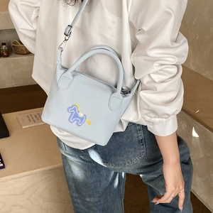 Hellblaue Beuteltasche mit süßer Pony-Stickerei und verstellbarem Schultergurt