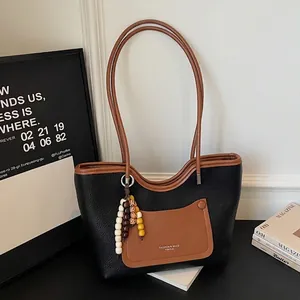 Borsa Tote da Donna in Pelle PU Patchwork Retrò Grande Capacità Borsa a Spalla Pendolare Con Ciondolo di Perle Trama Litchi