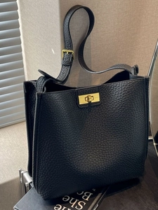 Sac Cabas Femme en Cuir PU Grande Capacité Mode Texture Litchi Sac à Épaule Avec Fermoir Métallique Minimaliste
