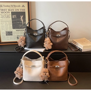 French vintage oil wax leather bucket bags in four colors with cute bear charms