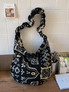 Borsa a spalla in peluche retrò bianca e nera con motivo floreale e grande capacità interna