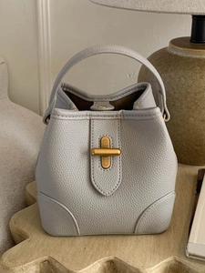 Fashion Women Litchi Grain PU Leather Bucket Bag Minimalist Crossbody Shoulder Bag With Gold Metal Lock And Adjustable Strap For Daily