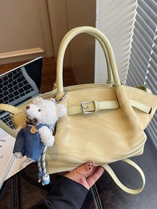 Women Retro PU Leather Bucket Bag Stitching Decorative Strap With Cute Bear Pendant Casual Crossbody Handbag For Daily Travel
