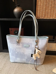 Women Vintage PU Leather Tote Bag Large Capacity Geometric Pattern Shoulder Bag Commuter Daily Handbag Horse Pendant