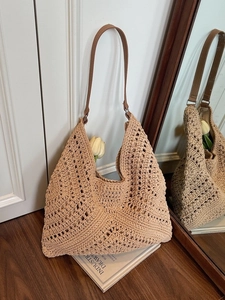 Sac Cabas Bohémien Fait Main en Crochet Ajouré Bandoulière en Cuir PU Grand Sac à Bandoulière Tissé Décontracté Femmes Plage