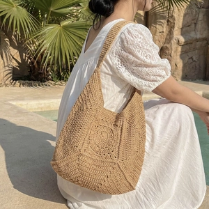 Sac fourre-tout en crochet fait main avec motif bohème pour vacances à la plage