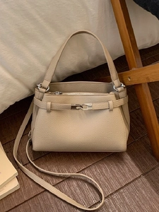 Women Minimalist Pebbled PU Leather Handbag Retro Trapezoid Shoulder Bag With Adjustable Strap Commuter Tote Crossbody Bag For Lady
