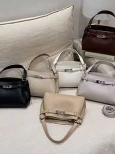 Chic荔枝纹leathers handbags in multiple colors with metallic turn-locks and shoulder straps