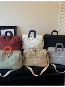 Stylish large capacity travel bag set in multiple colors with quilted nylon fabric