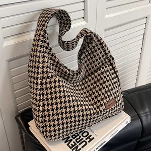 Large capacity houndstooth tote bag for women with stylish dual-tone knit texture