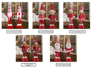 Detail van 15 inch pluche kerstpoppen met kabouter- en rendierontwerpen