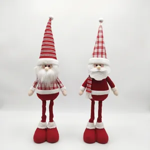 Zwei 20-Zoll-Weihnachtswichtel mit langen Beinen und gestrickten rot-weißen Mützen