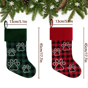 Calze natalizie per animali in plaid rosso e verde con impronte, 45 cm alte