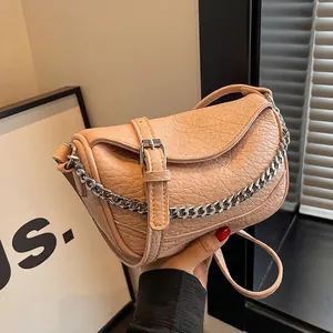Bolso de Silla de Mujer de Cuero PU con Patrón de Lichi Decoración de Cadena de Metal Plateado Bolso Bandolera para Viaje Casual