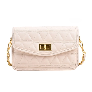 Sac bandoulière beige matelassé avec chaîne dorée et fermoir rotatif pour femmes