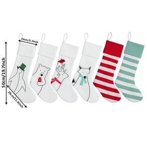 Set van 6 kerstsokken met afmetingen 50cm hoogte en 29cm voetlengte voor decoratie