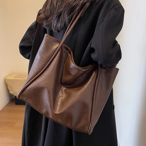 Minimalist large brown tote bag for women made of premium vintage pleated faux leather