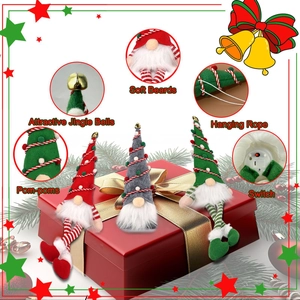 Details van kerstkabouters met belletjes, zachte baarden en handmatige lichtschakelaar