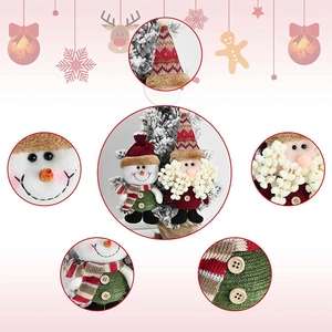 Detail von Weihnachts Schneemann und Weihnachtsmann Plüschpuppen mit Holzknöpfen