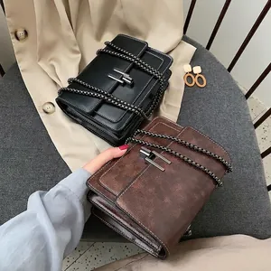 Sac Bandoulière Femme en Cuir PU Chaîne Vintage Petit Sac Carré à Rabat Sacoche Messager Élégante pour Femme Quotidien