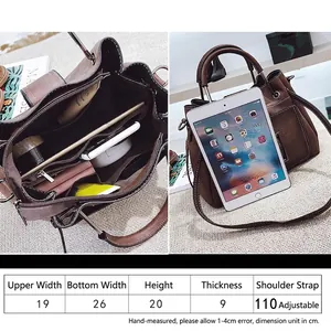 Sac à main en cuir marron avec tableau des tailles et vue des compartiments internes