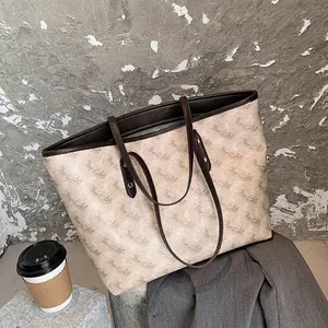 Women Vintage Horse Carriage Monogram Tote Bag Large Capacity PU Leather Shoulder Bag Retro Commute Handbag With Rivets