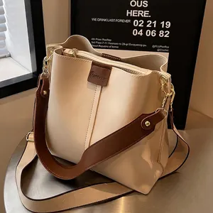 Women Large Capacity Bucket Bag Minimalist PU Leather Splicing Design Wide Strap Shoulder Crossbody Bag Gold Hardware