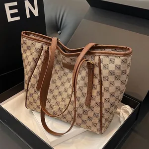 Women Retro Checkerboard Tote Bag Large Capacity PU Leather Shoulder Bag For Commuting Travel Fashion Vintage Handbag