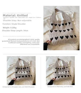 Comparaison détaillée de la taille du sac cabas en tricot cœur avec un magazine A4 et un iPad