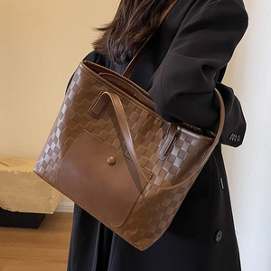 Large capacity dark brown checkered tote bag with front pocket for daily commute