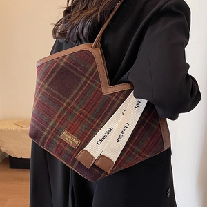 Large capacity vintage plaid tote bag with faux leather trim and white ribbon detail