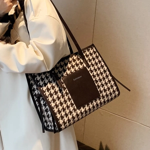 Large capacity houndstooth tote bag with leather trim for women commuting use