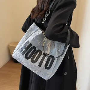 Women Large Capacity Canvas Tote Bag Paisley Print Shoulder Bag With Metal Chain Handle Retro Streetwear Commuting Bag