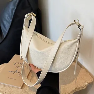 Sac Hobo Femme Mode Minimaliste Cuir PU Grain Litchi Sac à Épaule Demi-lune Grande Capacité Sac Bandoulière Accessoires Dorés