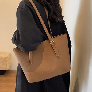 Sac cabas en cuir marron avec logo, grand sac à épaule minimaliste pour femmes élégant